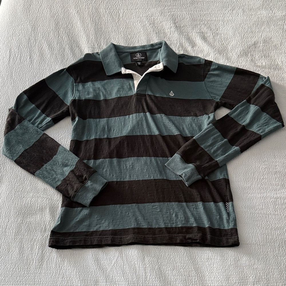 Volcom Rugby Polo in vintage Black and Green Stripes